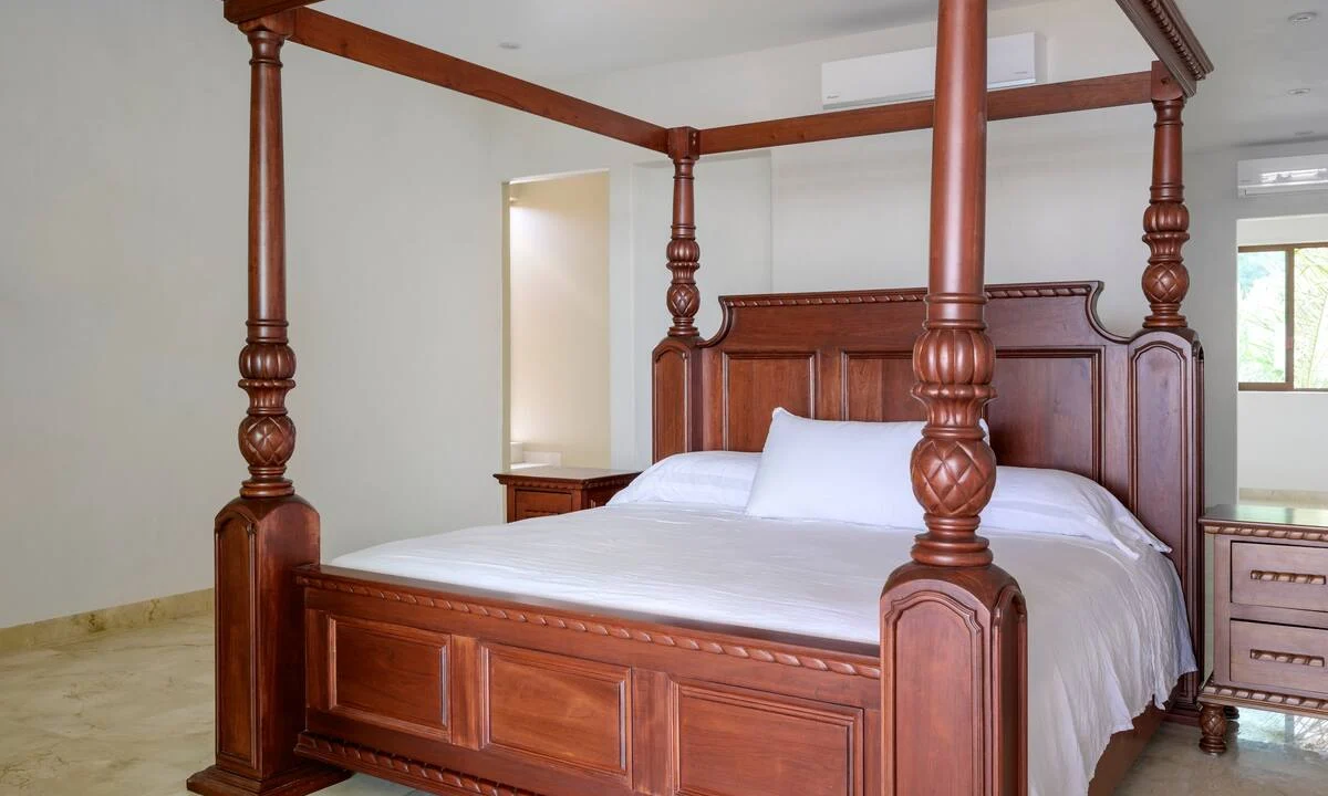 e8236fcd-1eec-4f8a-bff2-342236a3eaaa