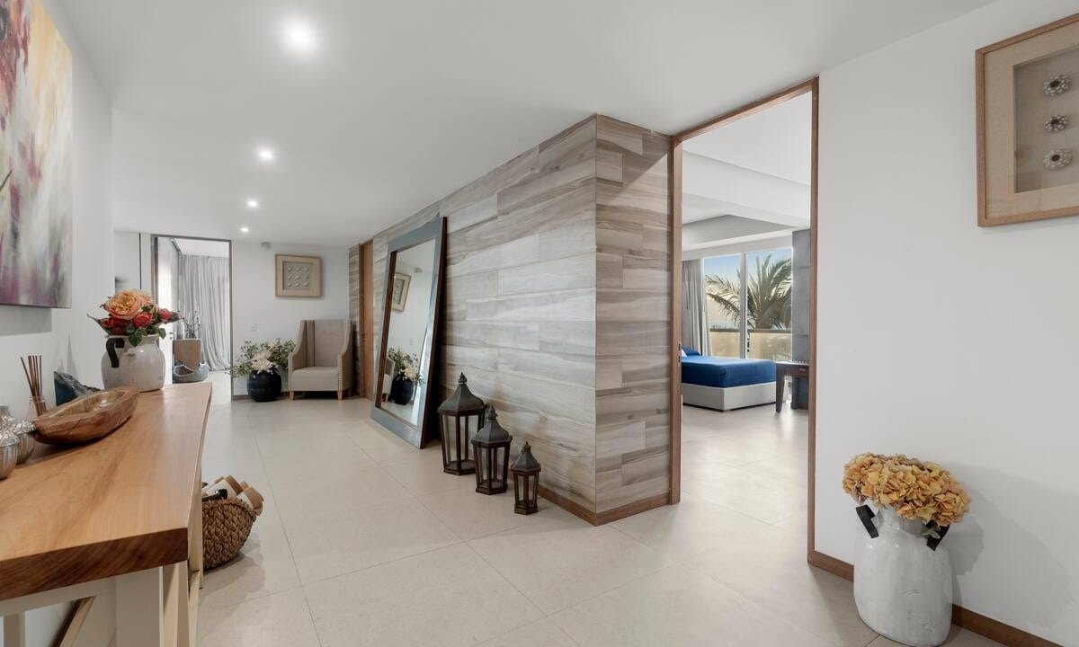 d971fbc0-02d7-4c43-9978-39530f3632fb