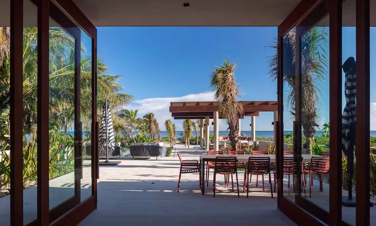 e1f27f8a-14b1-43b0-82b3-d6c76a2d2ba8