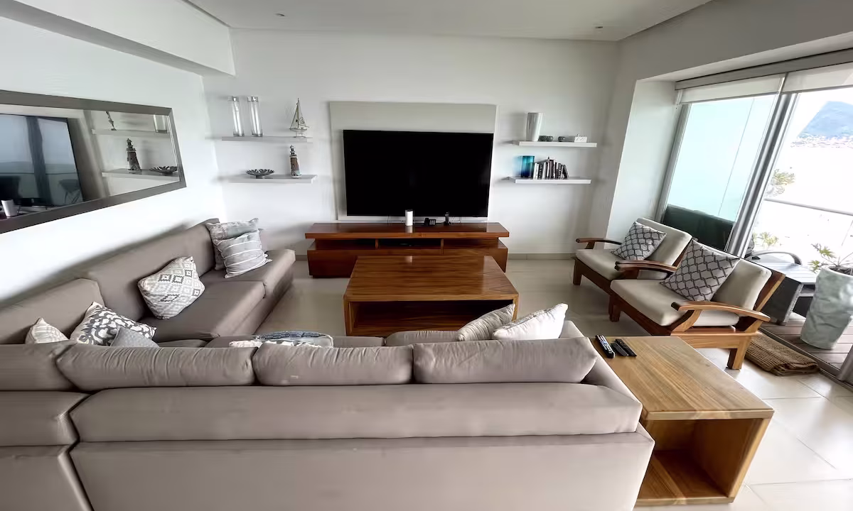 f64332b9-7b85-45a1-8410-d05376dfe7c0